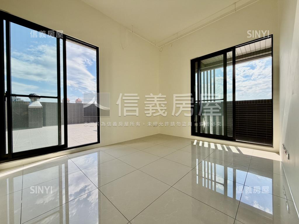 中興匯☆露臺兩房平面車位房屋室內格局與周邊環境