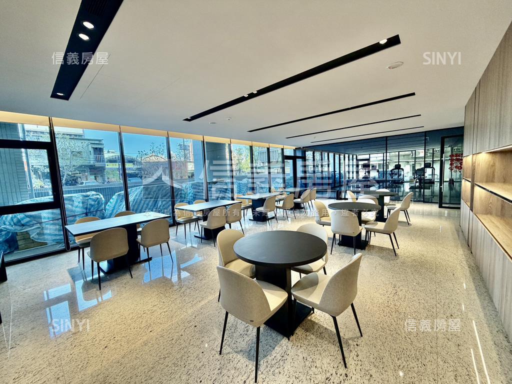 中興匯☆露臺兩房平面車位房屋室內格局與周邊環境