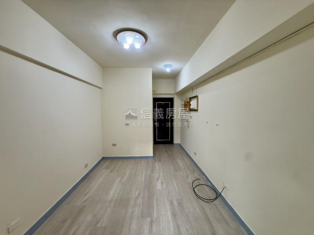低總小資精裝電梯套房房屋室內格局與周邊環境