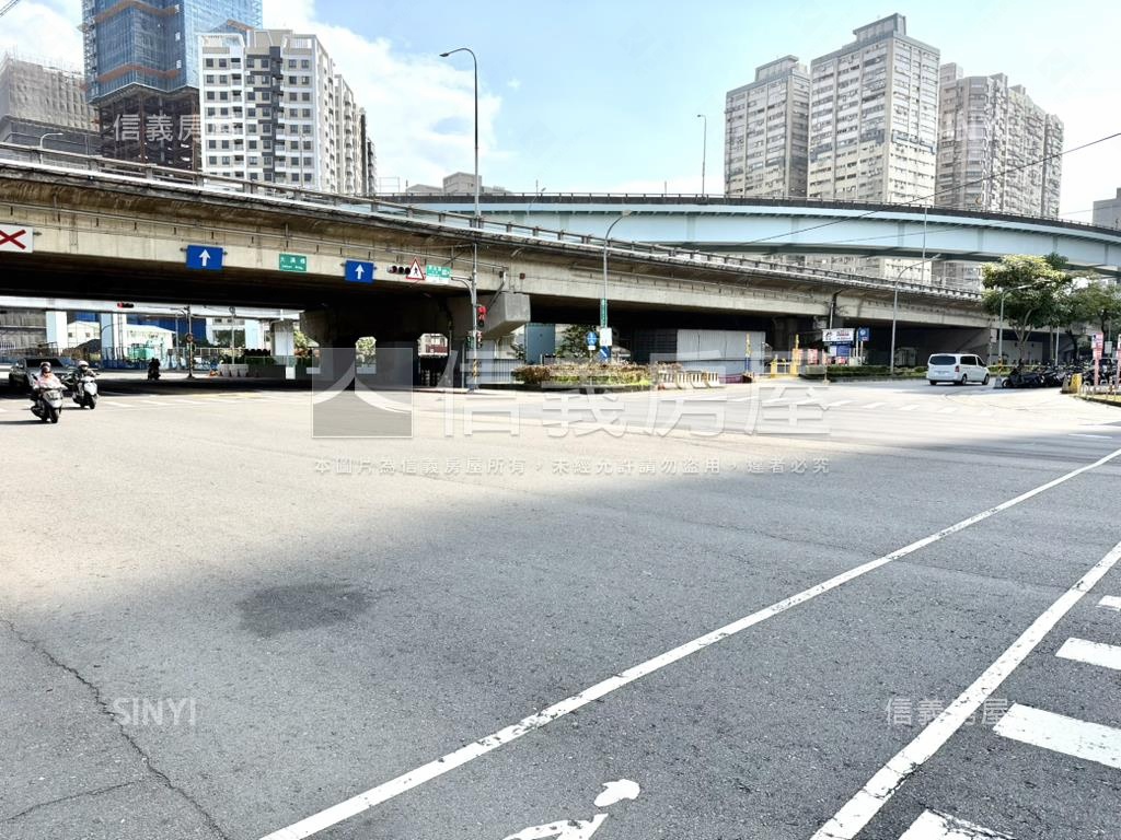 立信采蝶水景高樓３房車房屋室內格局與周邊環境