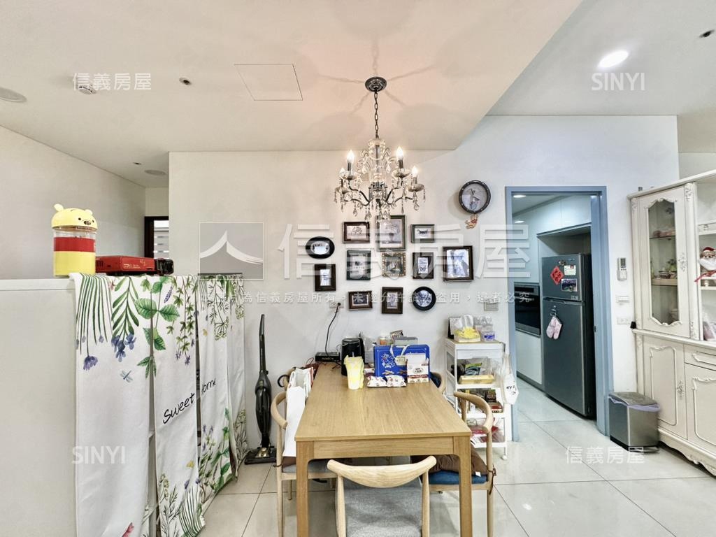 時光織錦高樓柱邊平面車位房屋室內格局與周邊環境