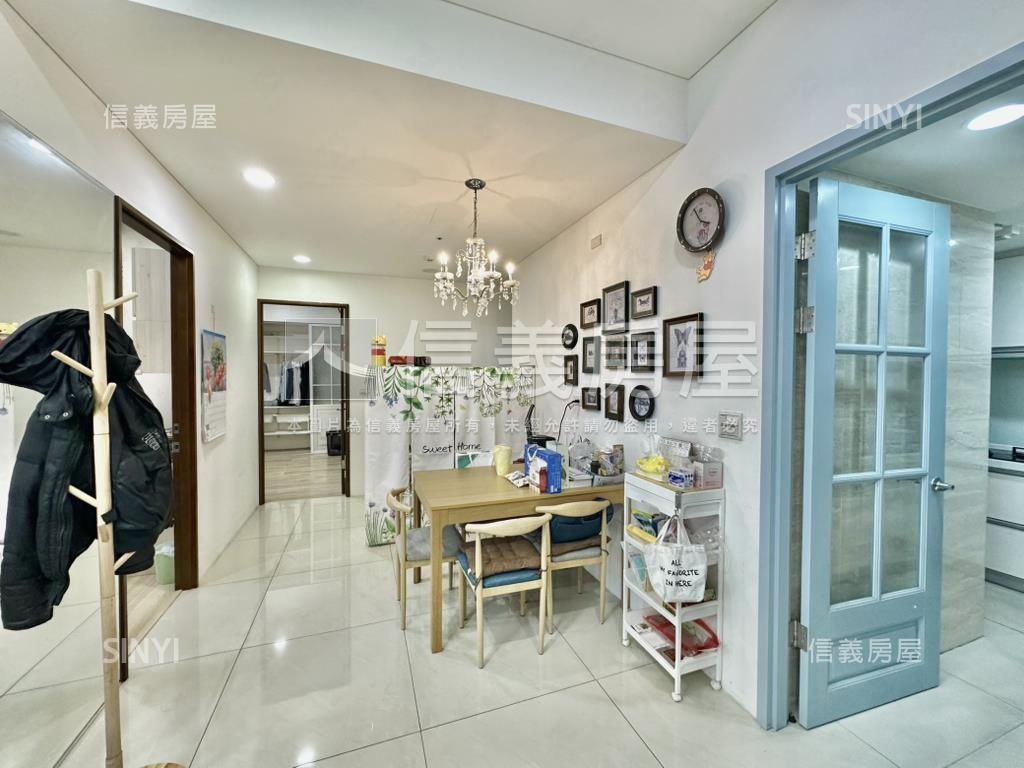 時光織錦高樓柱邊平面車位房屋室內格局與周邊環境