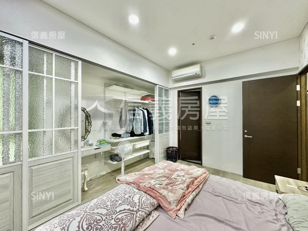 時光織錦高樓柱邊平面車位房屋室內格局與周邊環境