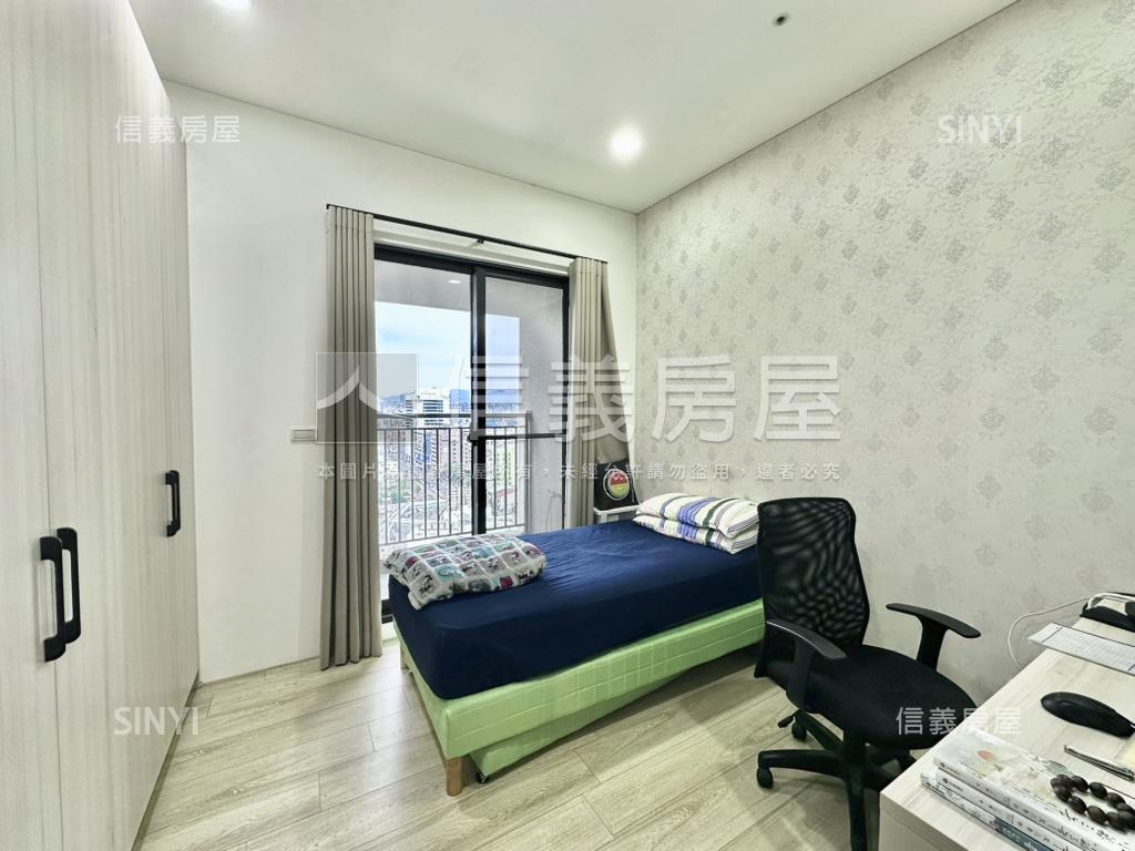 時光織錦高樓柱邊平面車位房屋室內格局與周邊環境