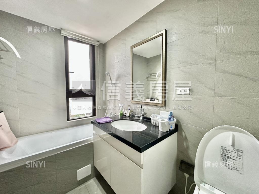 時光織錦高樓柱邊平面車位房屋室內格局與周邊環境