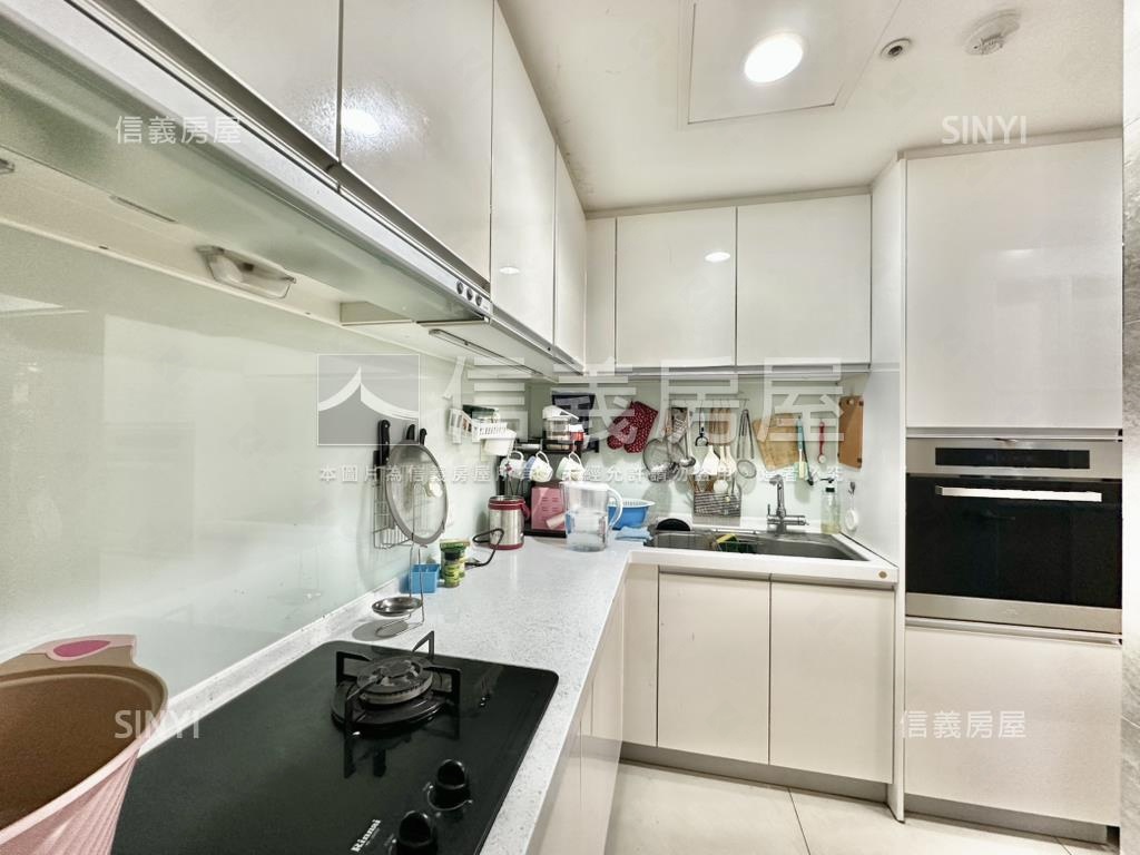 時光織錦高樓柱邊平面車位房屋室內格局與周邊環境