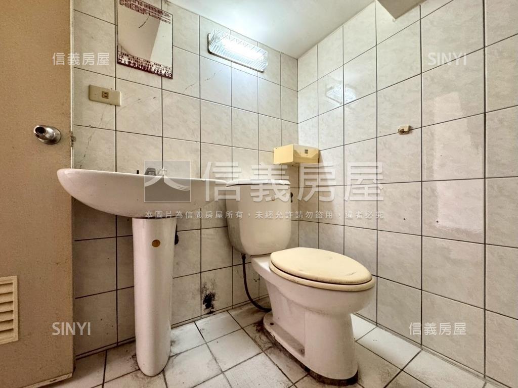 新明街✦騎樓美透天房屋室內格局與周邊環境