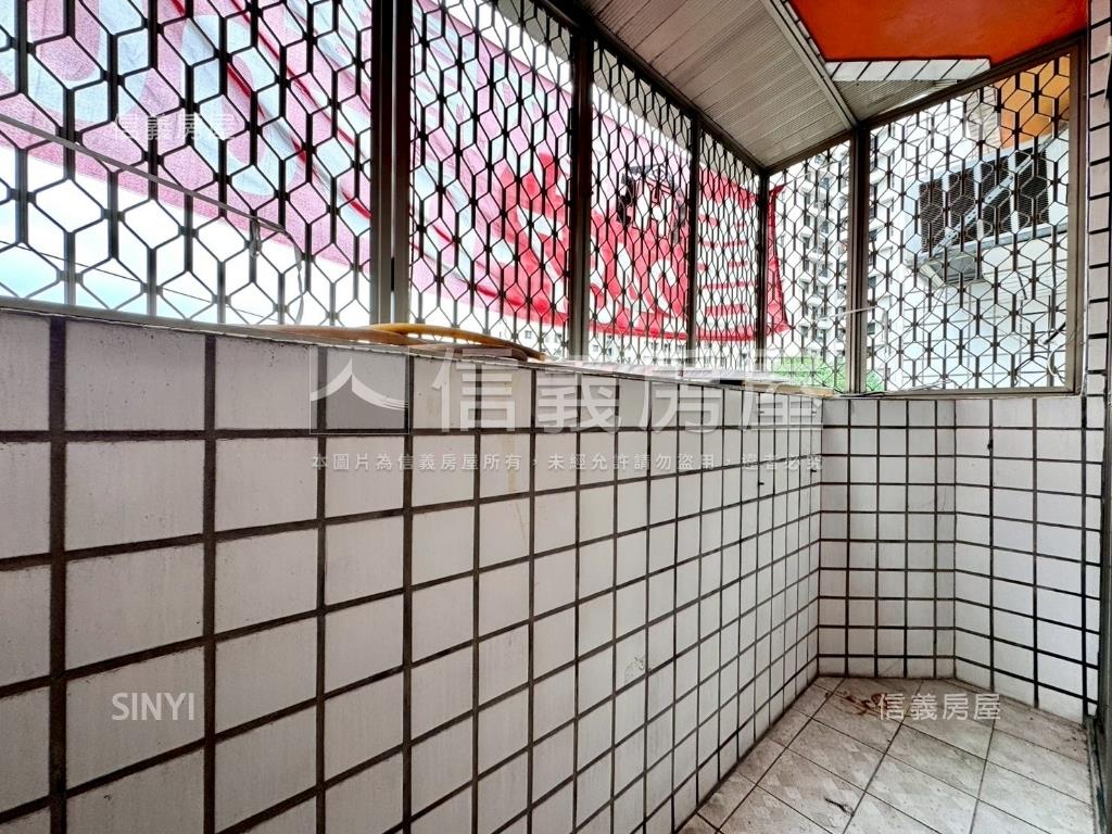 新明街✦騎樓美透天房屋室內格局與周邊環境