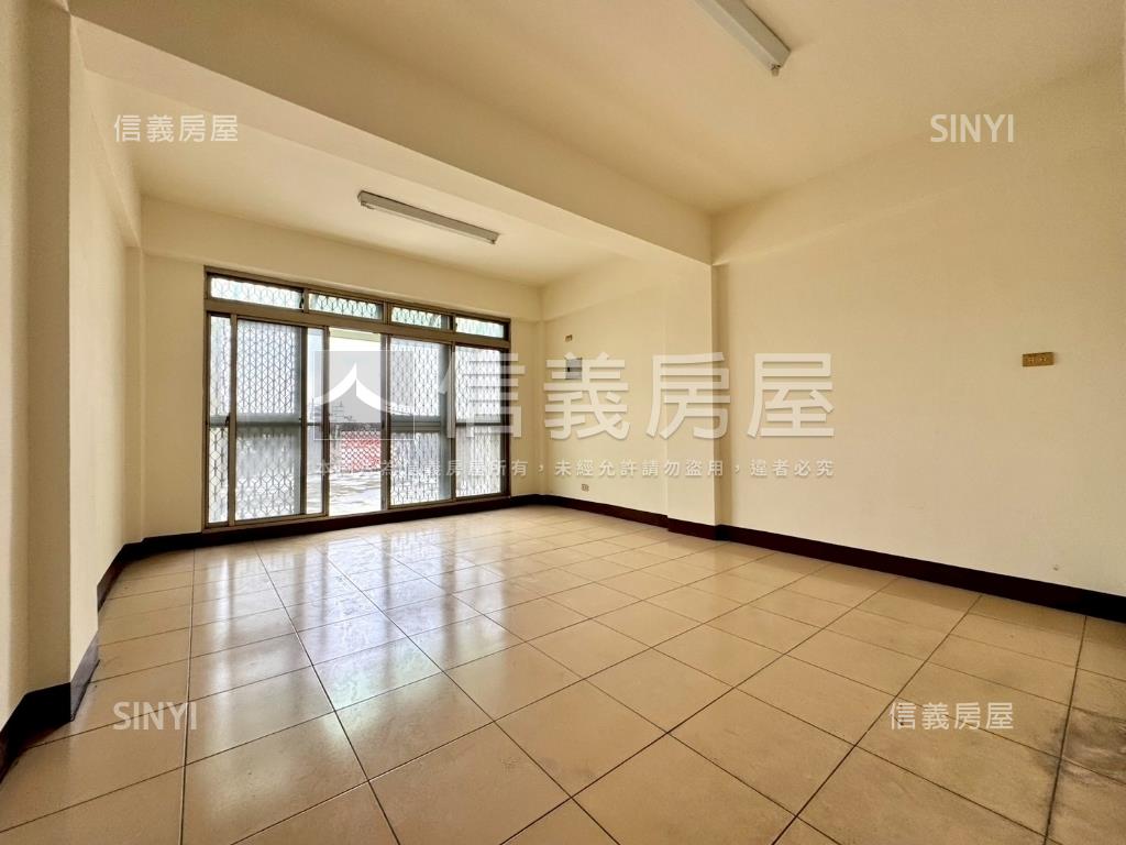 新明街✦騎樓美透天房屋室內格局與周邊環境