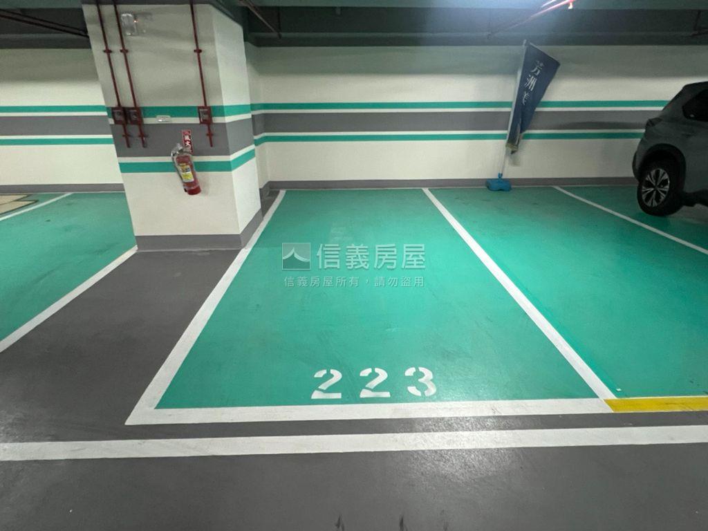 尊爵芳洲三房坡平車位房屋室內格局與周邊環境