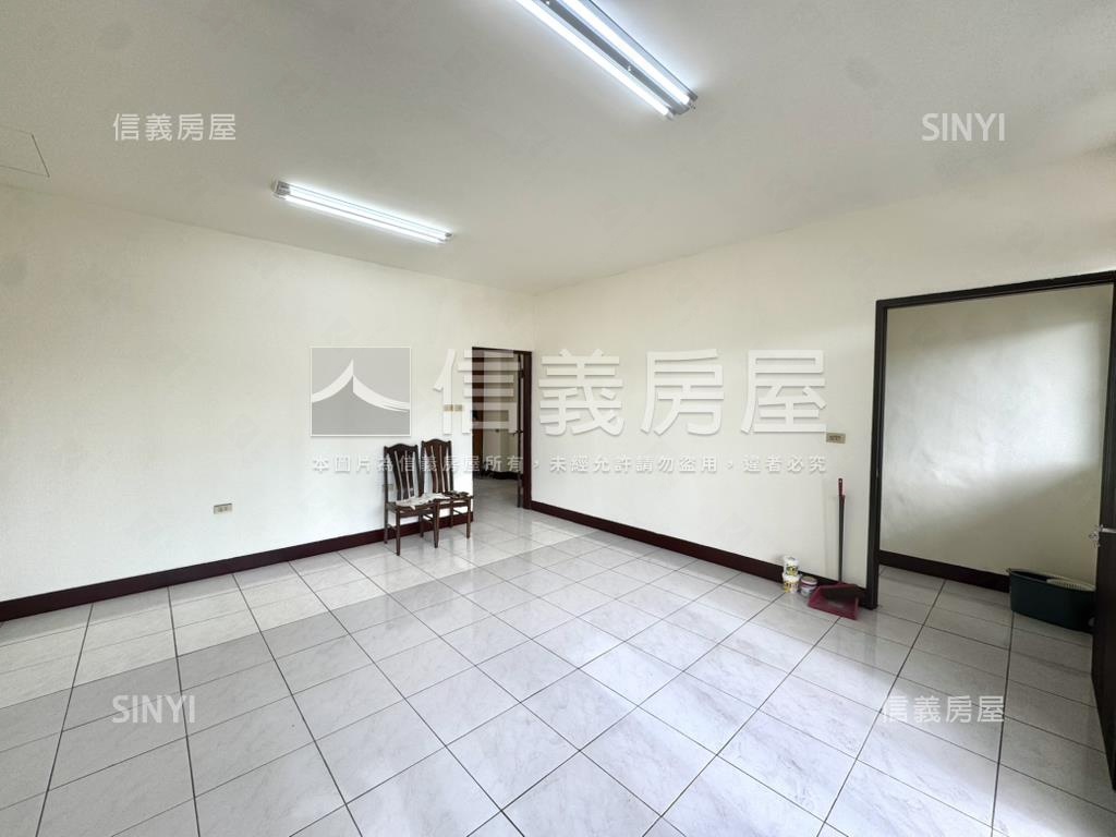 北屯松山街大面寬透天房屋室內格局與周邊環境