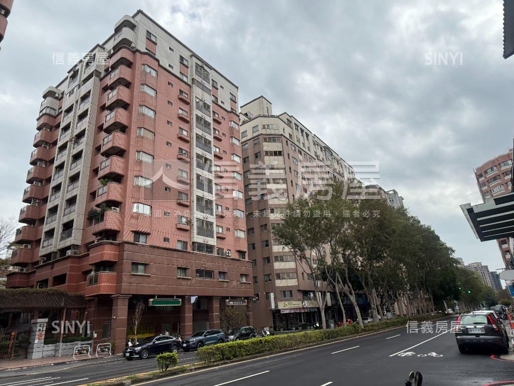 國泰博苑８米大面寬店面房屋室內格局與周邊環境