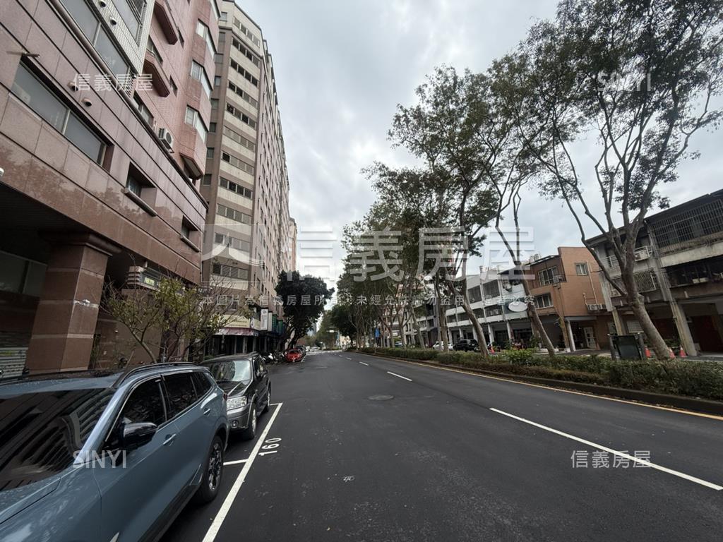 國泰博苑８米大面寬店面房屋室內格局與周邊環境