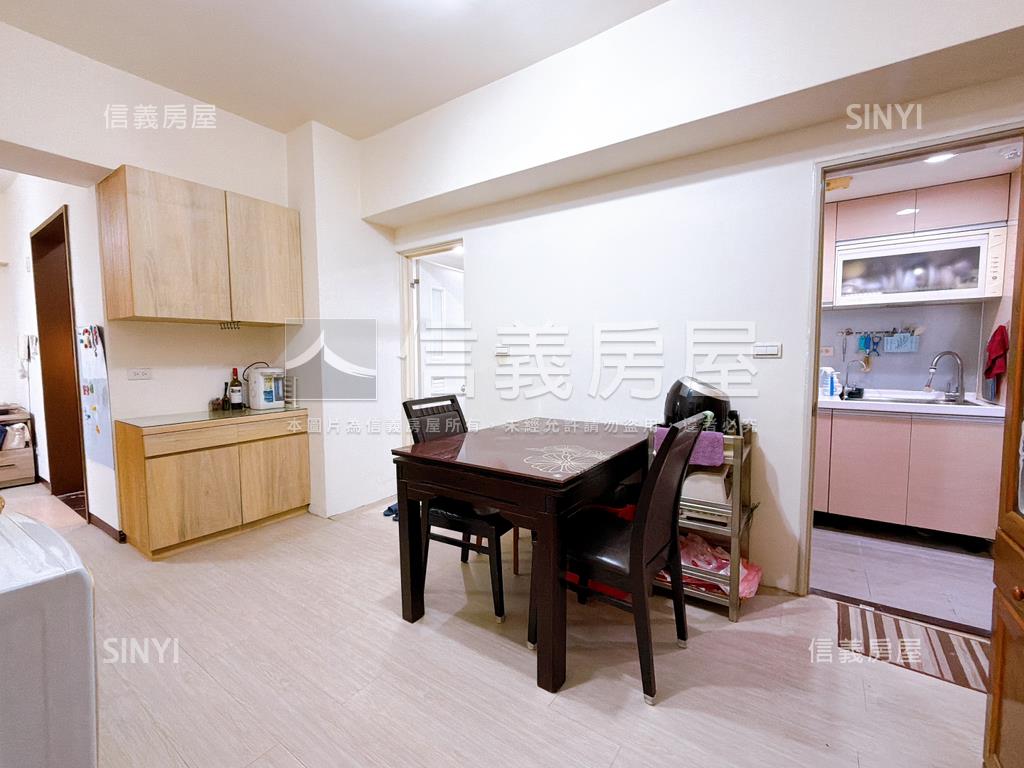 溫馨三房平面車位房屋室內格局與周邊環境