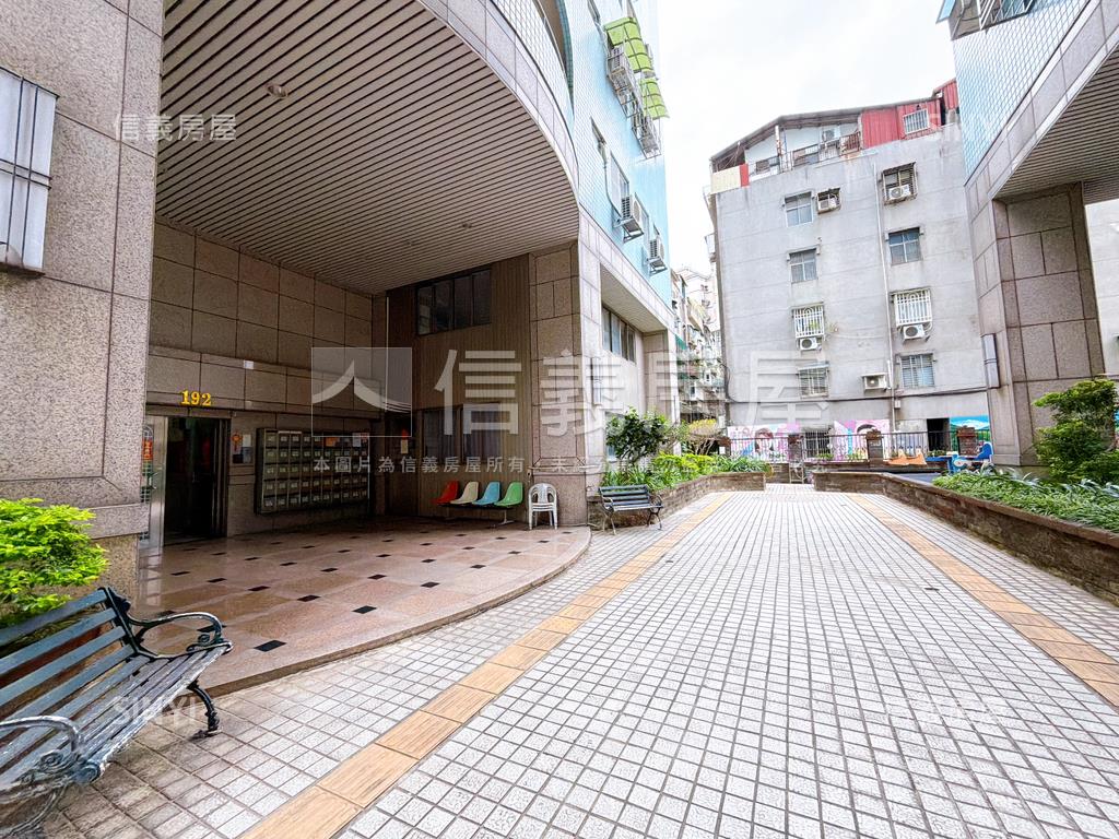 新埔捷運三房平面車位房屋室內格局與周邊環境