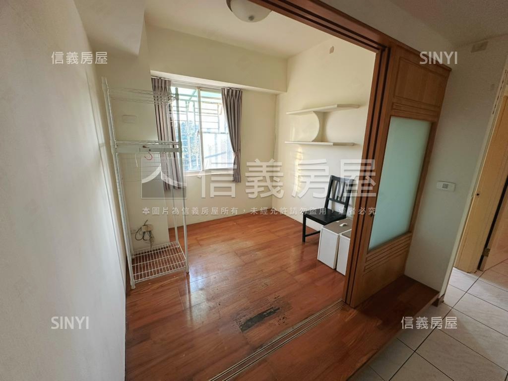 低總價極品三房房屋室內格局與周邊環境