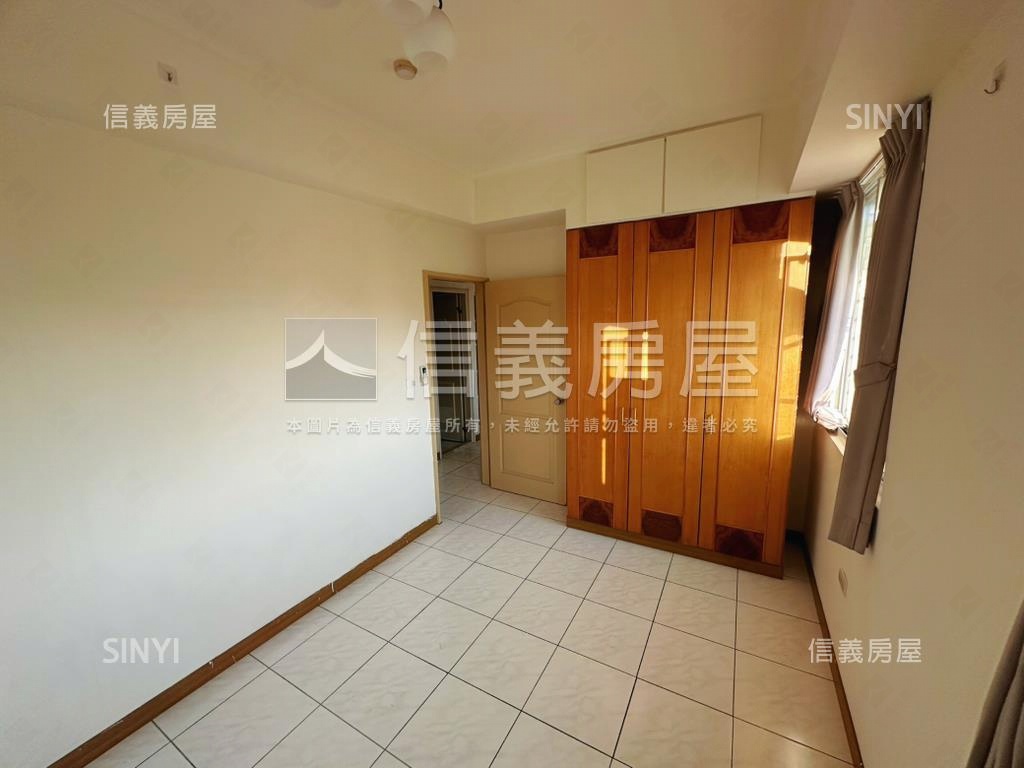 低總價極品三房房屋室內格局與周邊環境