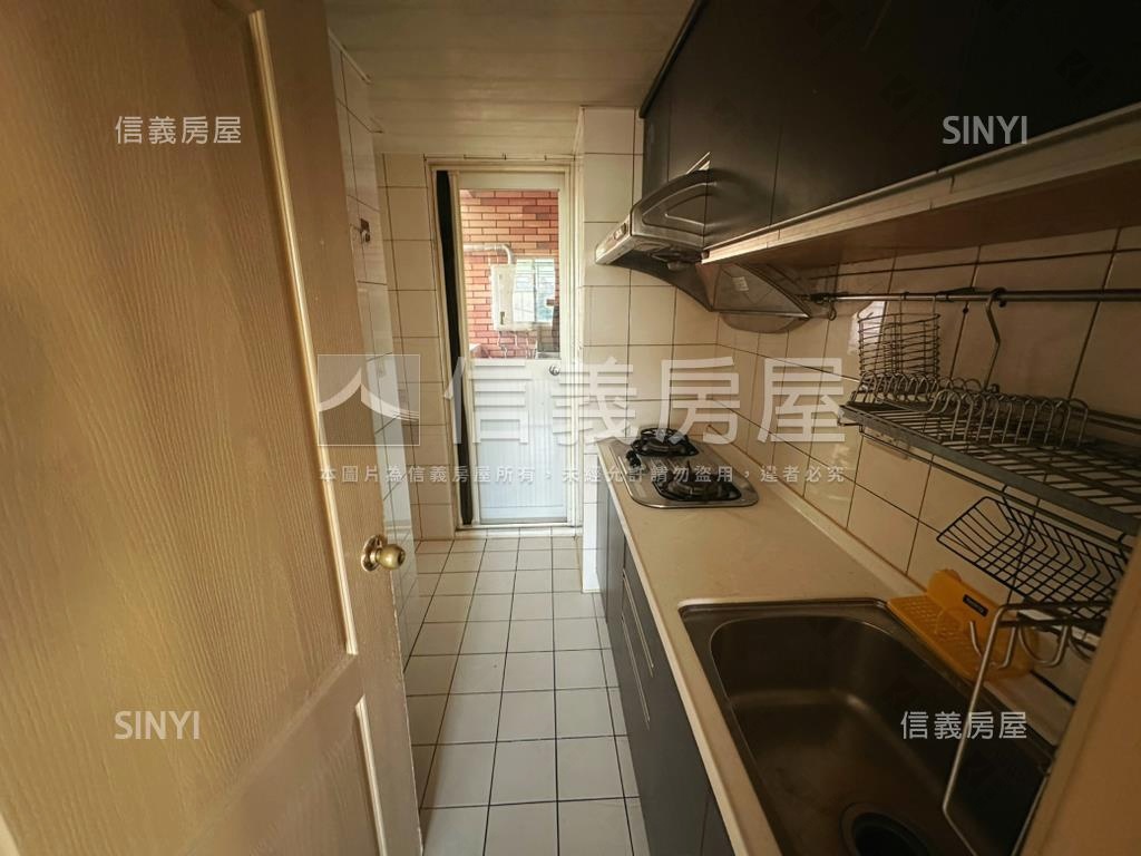 低總價極品三房房屋室內格局與周邊環境