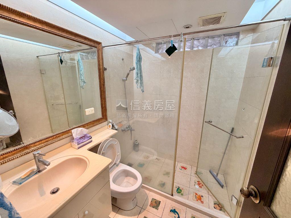 文心經典★大四房屋況讚房屋室內格局與周邊環境