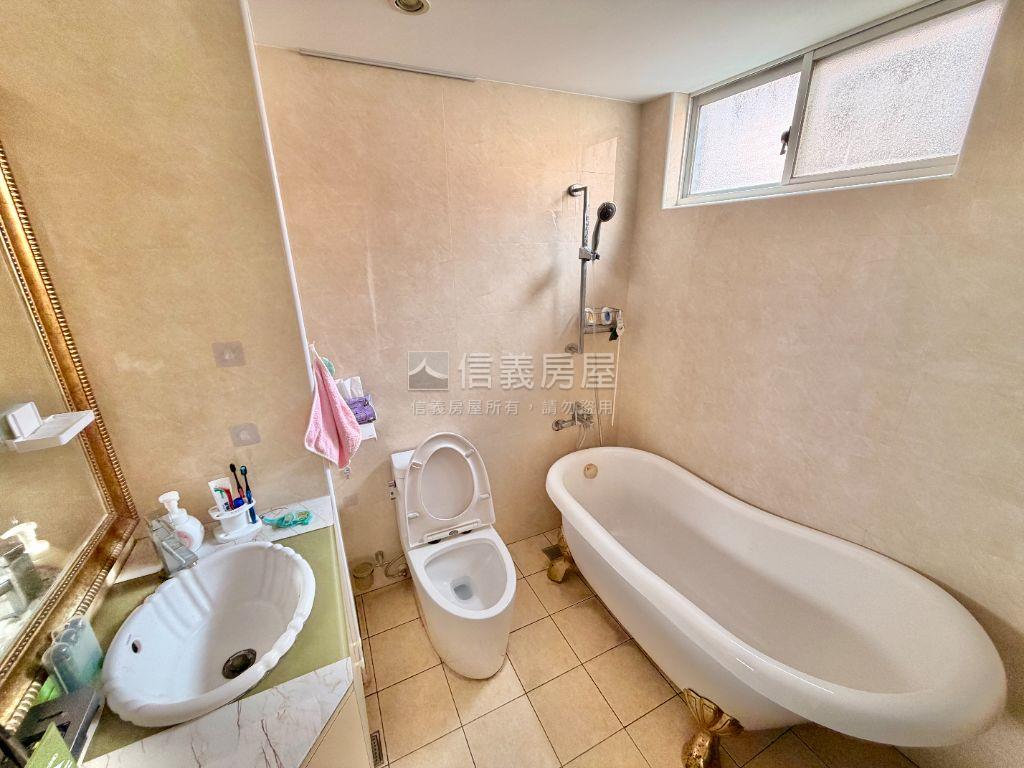 文心經典★大四房屋況讚房屋室內格局與周邊環境