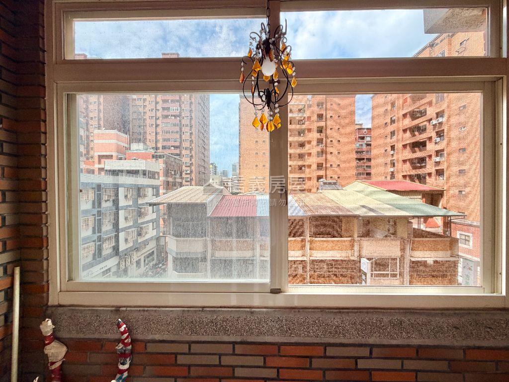 文心經典★大四房屋況讚房屋室內格局與周邊環境