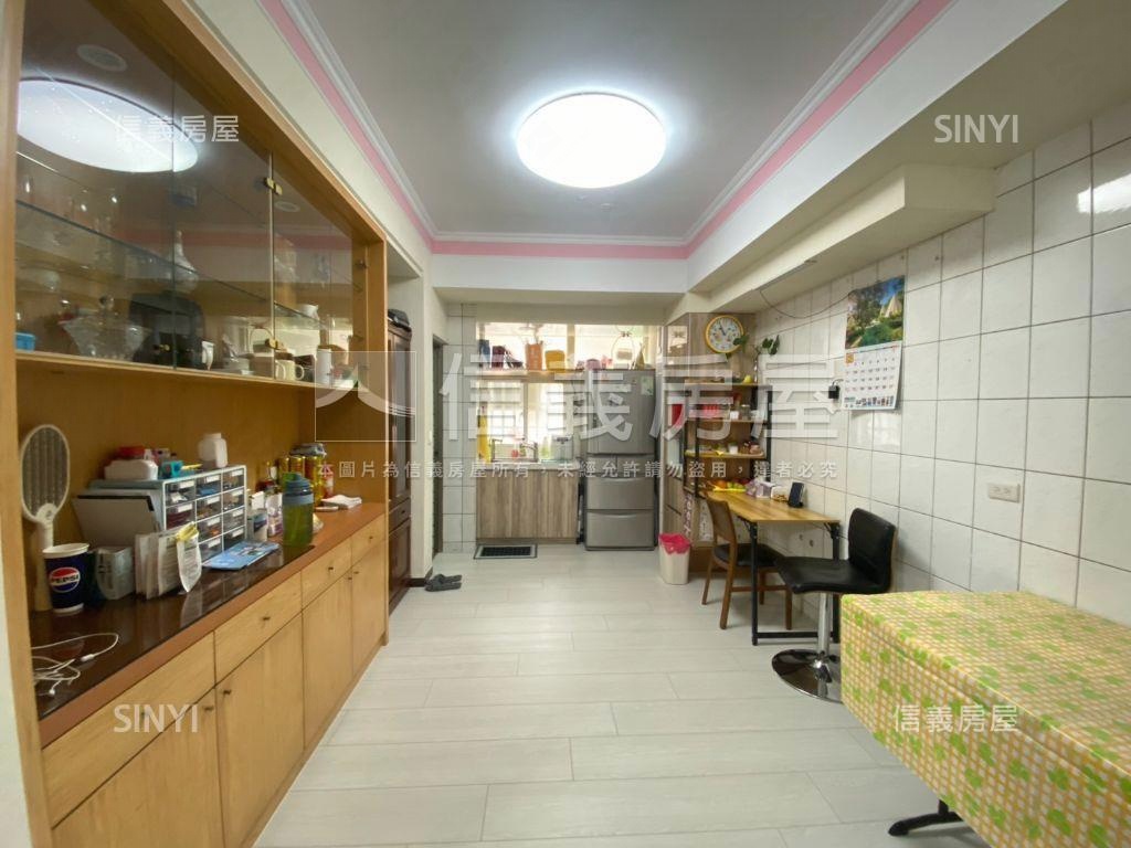 福林國小一樓門口方便停車房屋室內格局與周邊環境