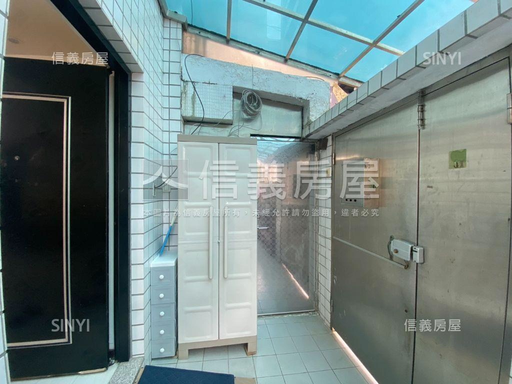 福林國小一樓門口方便停車房屋室內格局與周邊環境