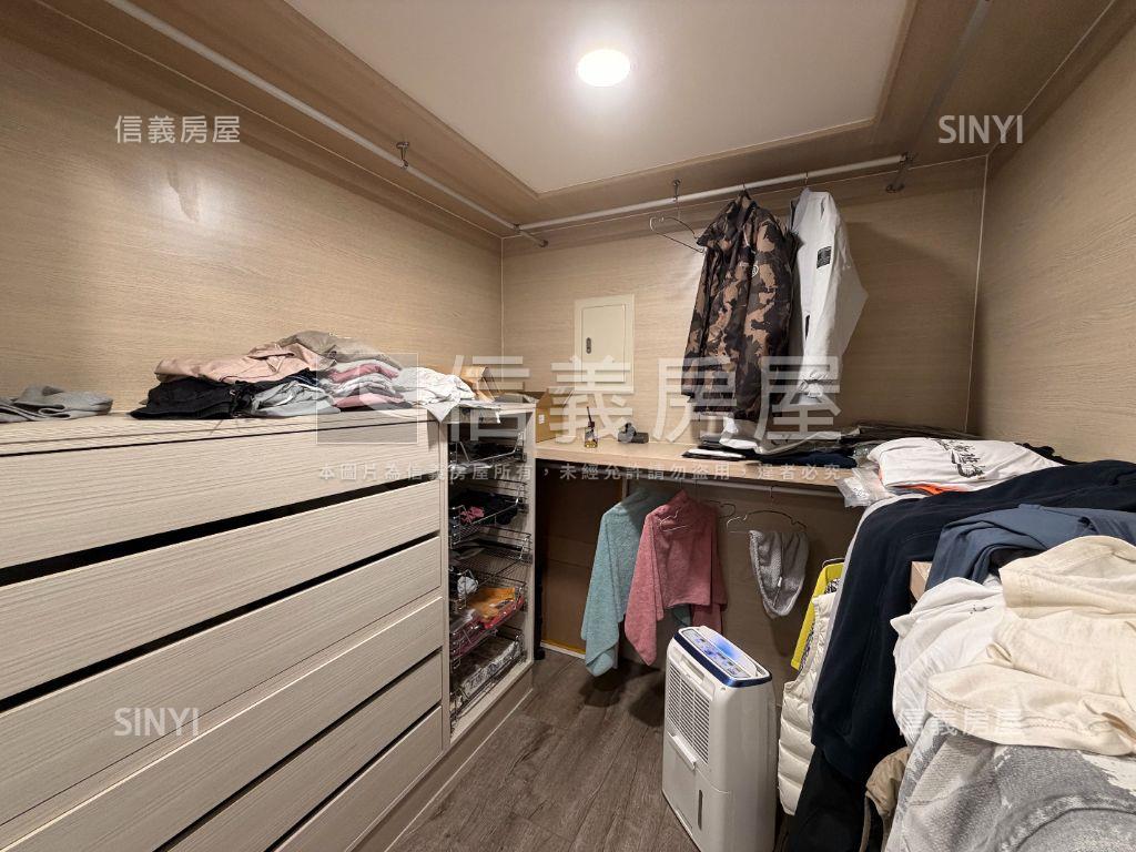 精美樓中樓景觀豪邸房屋室內格局與周邊環境