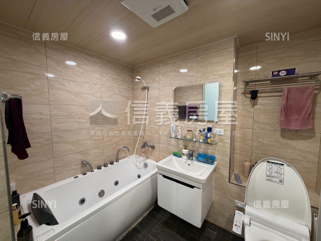 精美樓中樓景觀豪邸房屋室內格局與周邊環境