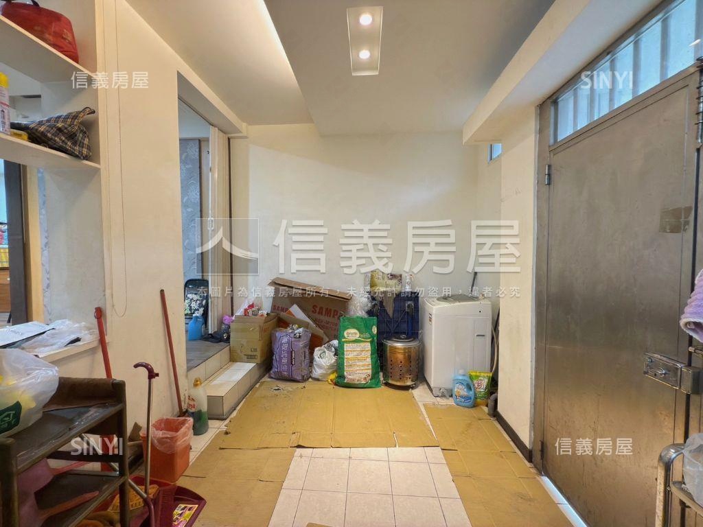 民光優質黃金三角窗店面房屋室內格局與周邊環境