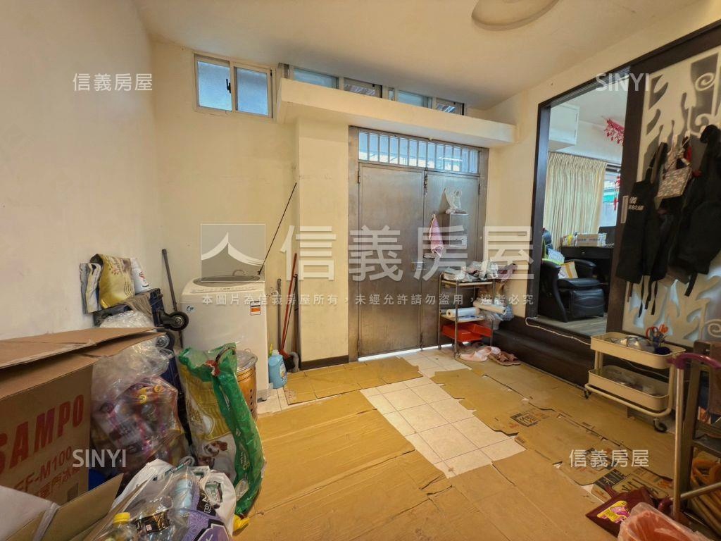 民光優質黃金三角窗店面房屋室內格局與周邊環境