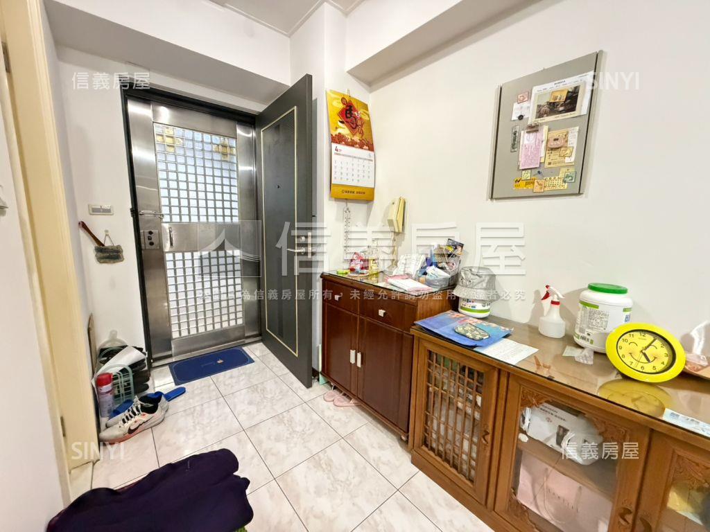 高湯屋電梯套房山景美屋房屋室內格局與周邊環境