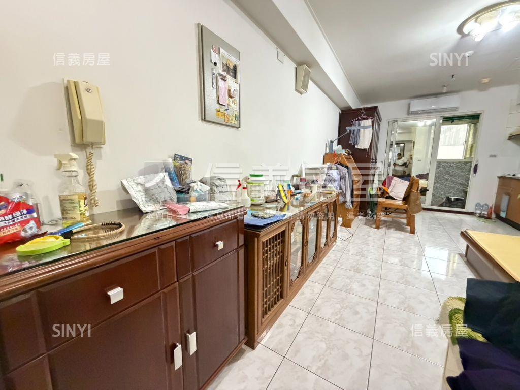 高湯屋電梯套房山景美屋房屋室內格局與周邊環境