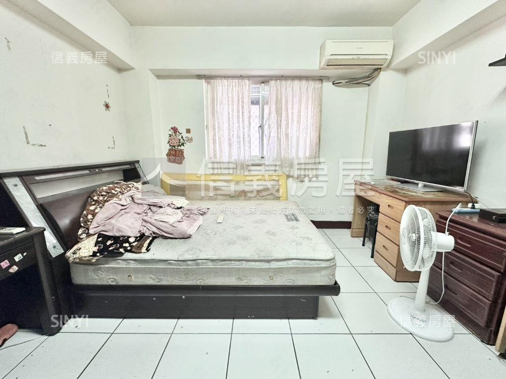 新生街稀有邊間五房華廈房屋室內格局與周邊環境