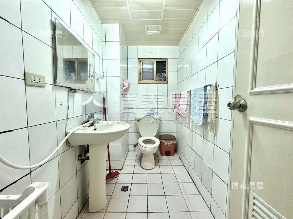 新生街稀有邊間五房華廈房屋室內格局與周邊環境