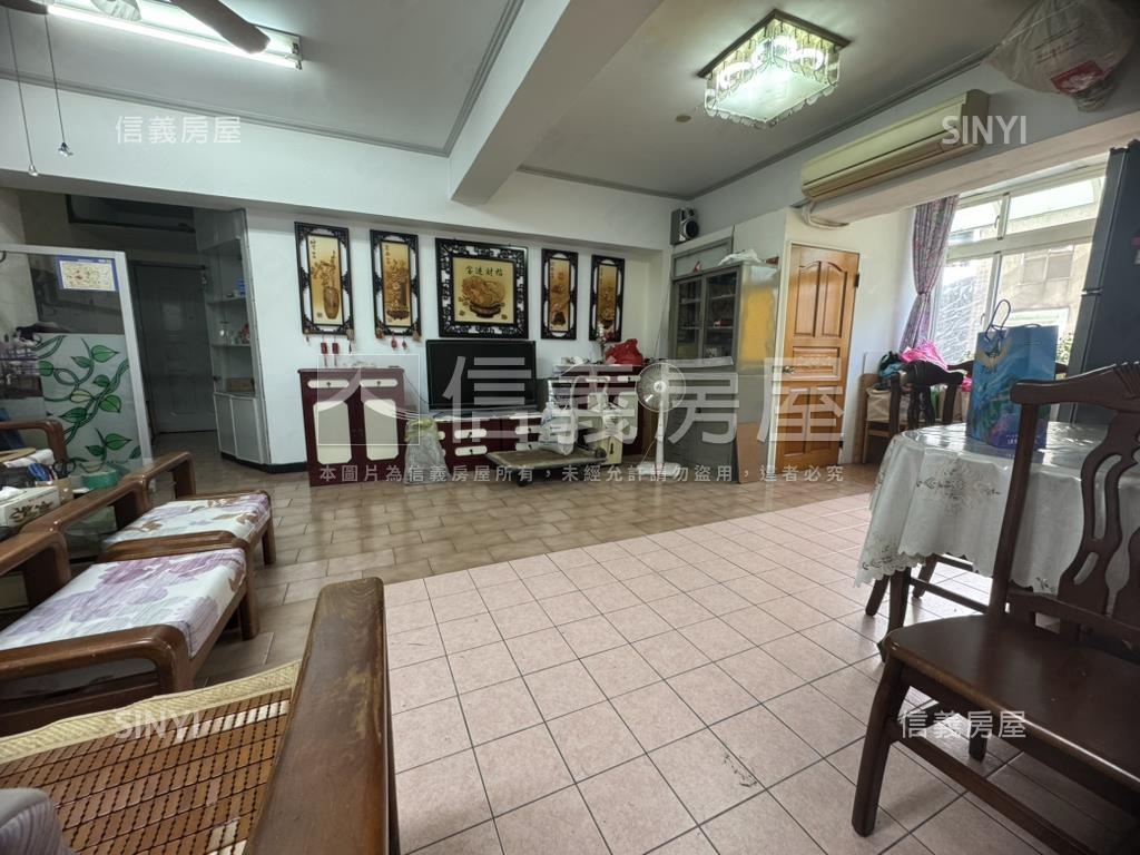 忠駝稀有朝南三房房屋室內格局與周邊環境