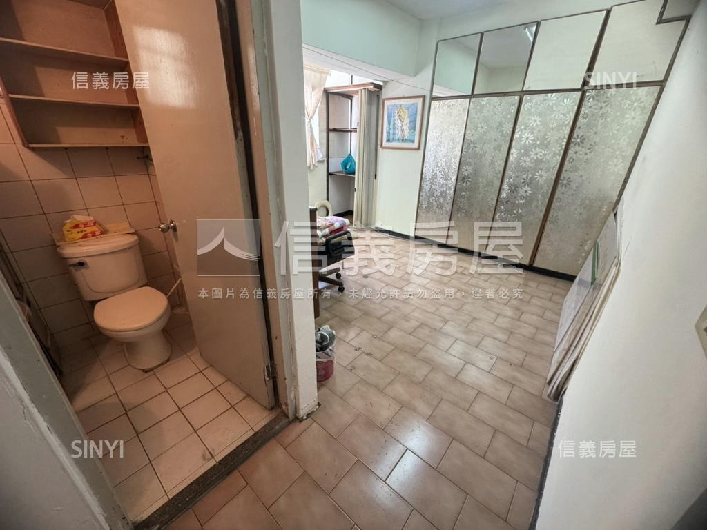 忠駝稀有朝南三房房屋室內格局與周邊環境
