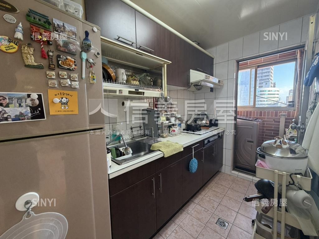 台北新境採光三房房屋室內格局與周邊環境