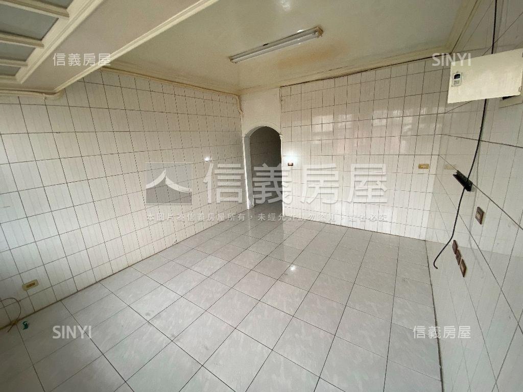中正２樓好棒棒房屋室內格局與周邊環境