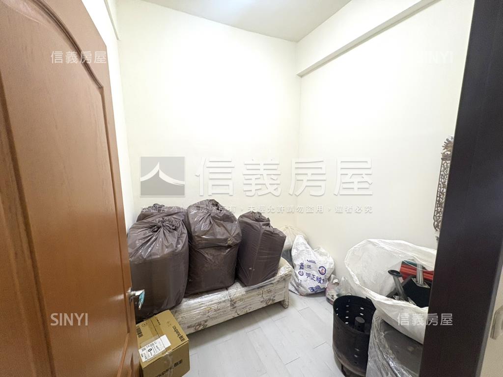 三重屋況美一樓方正免整理房屋室內格局與周邊環境