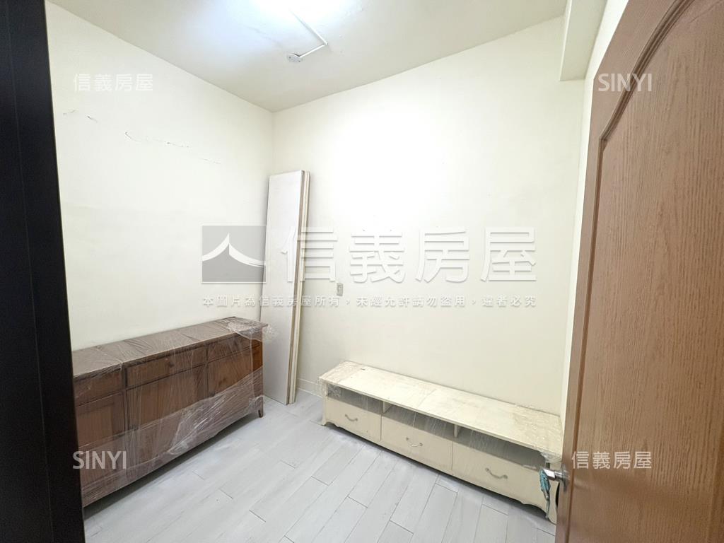 三重屋況美一樓方正免整理房屋室內格局與周邊環境