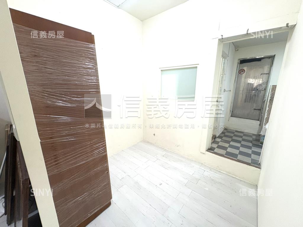 三重屋況美一樓方正免整理房屋室內格局與周邊環境