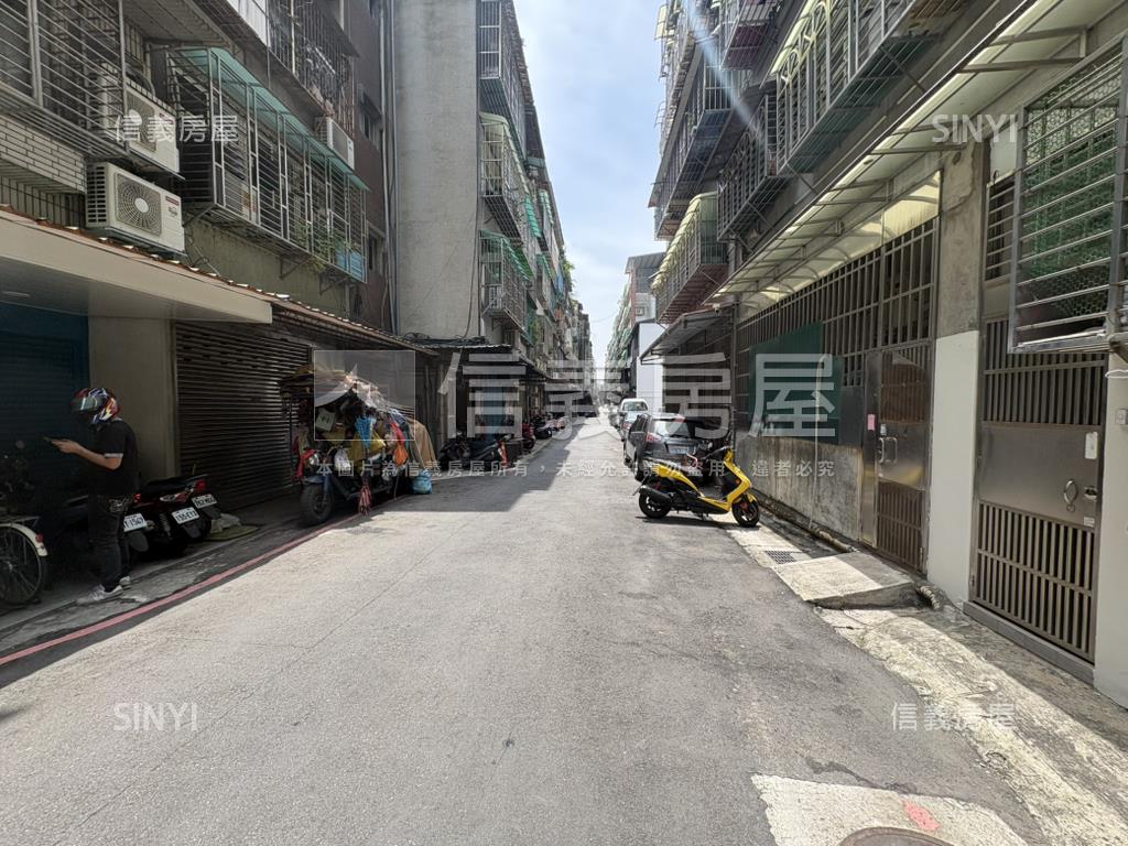 三重屋況美一樓方正免整理房屋室內格局與周邊環境
