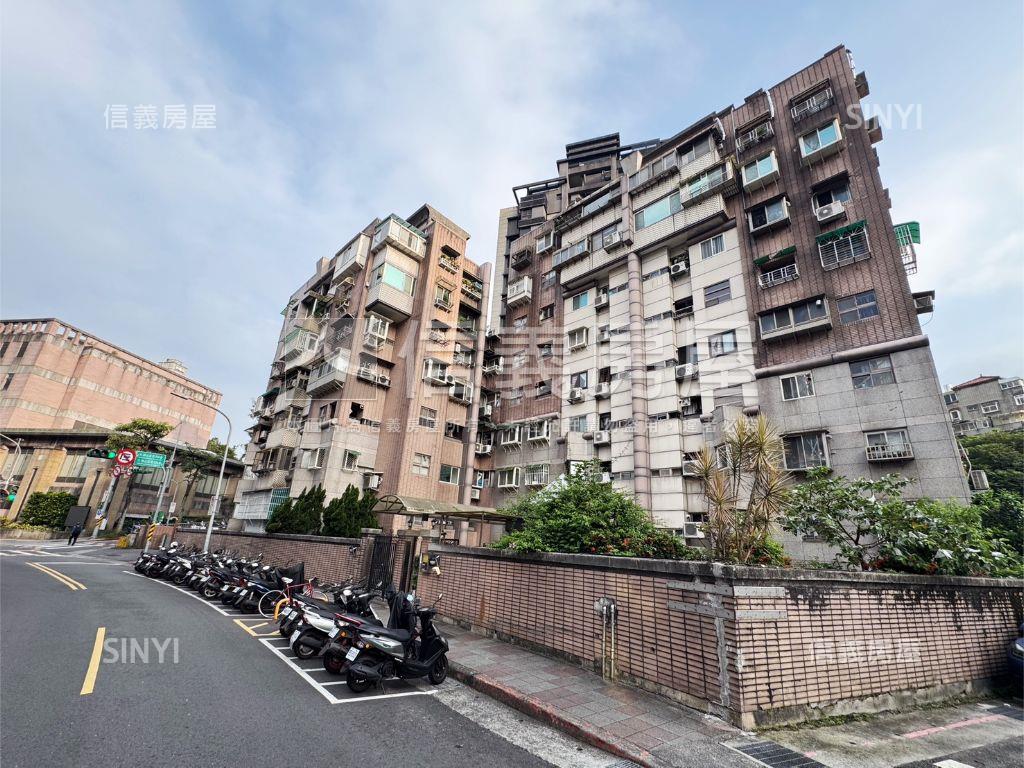 湖邦新第經典２房車位房屋室內格局與周邊環境
