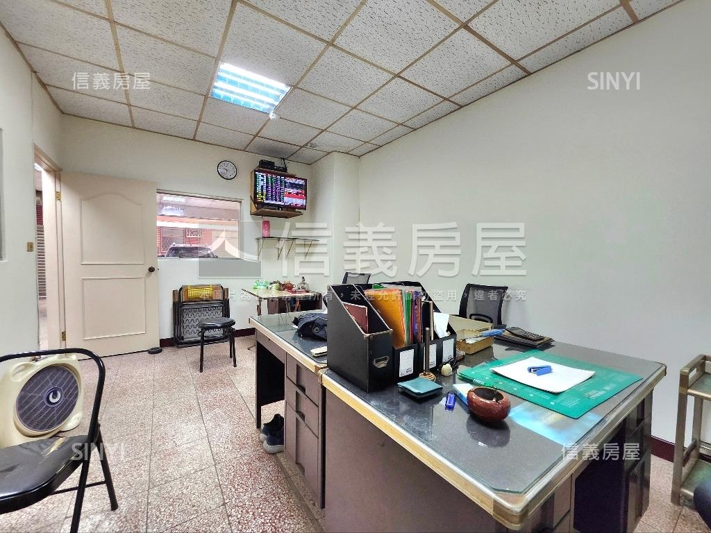 近銀河灣計畫區社區一樓房屋室內格局與周邊環境