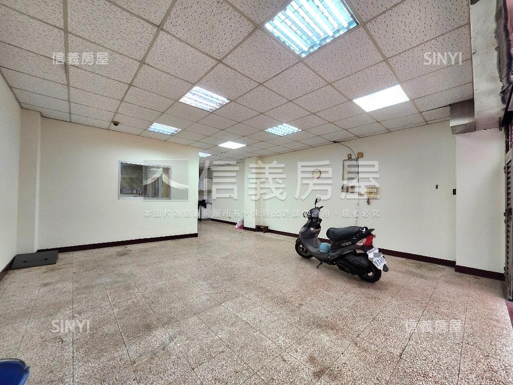 近銀河灣計畫區社區一樓房屋室內格局與周邊環境