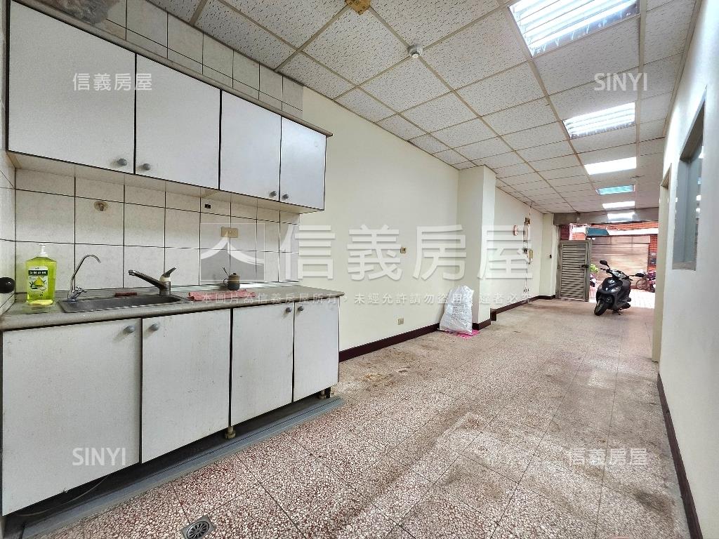 近銀河灣計畫區社區一樓房屋室內格局與周邊環境