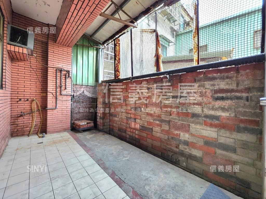 近銀河灣計畫區社區一樓房屋室內格局與周邊環境