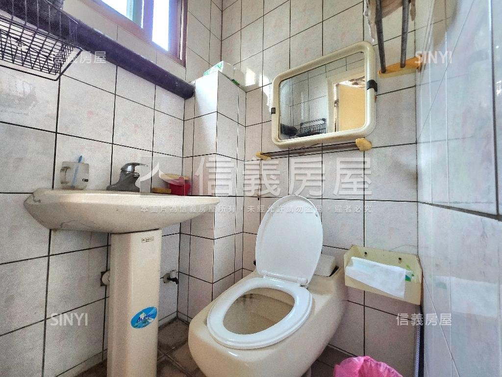 近銀河灣計畫區社區一樓房屋室內格局與周邊環境