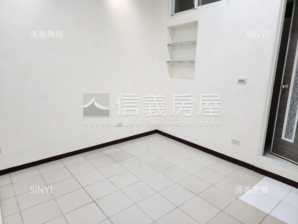 民族裝潢一樓房屋室內格局與周邊環境